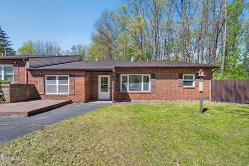 6B Deer Crk, Clifton Park, NY, 12065 | Card Image