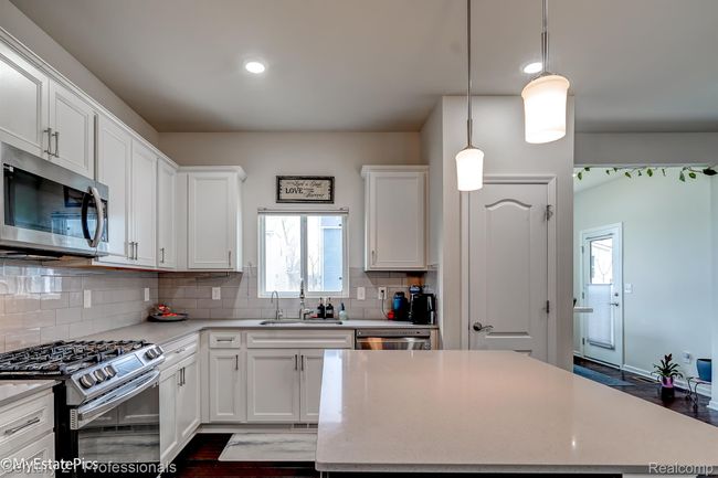 6044 Fieldstone Circle, House other with 4 bedrooms, 3 bathrooms and null parking in South Lyon MI | Image 10
