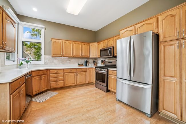 4 Biltmore Ct, House other with 2 bedrooms, 3 bathrooms and 4 parking in Lake In The Hills IL | Image 5