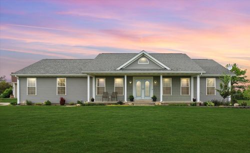 102 N Pointe Dr, Gifford, IL, 61847-9771 | Card Image