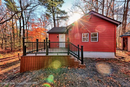 40 Cemetary Rd, Palenville, NY, 12463-2626 | Card Image