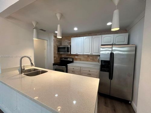 1b-7545 E Treasure Dr, North Bay Village, FL, 33141-4307 | Card Image