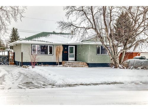 10532 47 St Nw, Edmonton, AB, T6A1Z9 | Card Image