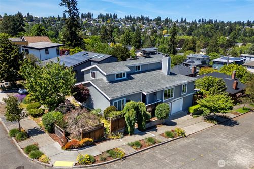 6001 60th Ave Ne, Seattle, WA, 98115-7900 | Card Image