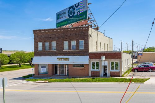 505-501-505 W 4th St, Waterloo, IA, 50701-1554 | Card Image