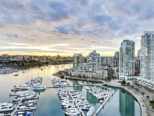 2706-1033 Marinaside Cres, Vancouver, BC, V6Z3A3 | Card Image