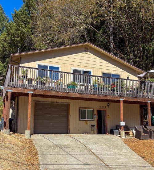 27430 Fox Rd, Willits, CA, 95490-9480 | Card Image