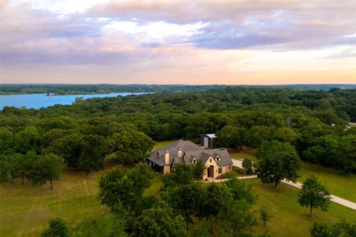 99 Lake Dr, Tioga, TX, 76271-2360 | Card Image