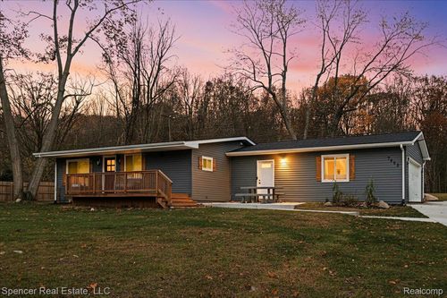 7669 S Eston Rd, Clarkston, MI, 48348-5001 | Card Image