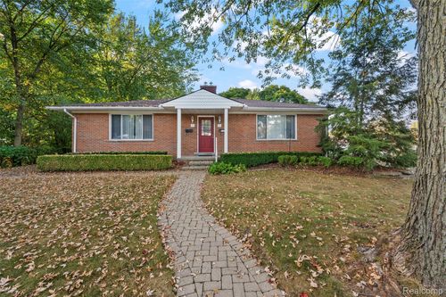 42 Gladwin Ave, Clawson, MI, 48017-2010 | Card Image