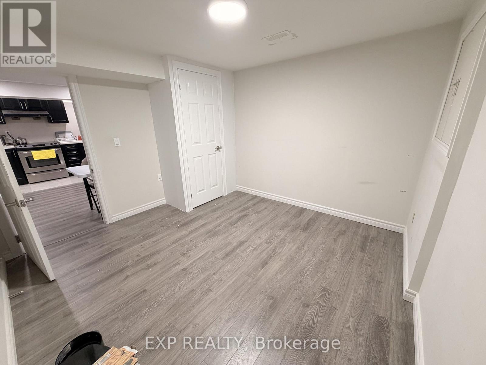 Residential Lease in Markham (Raymerville) 3