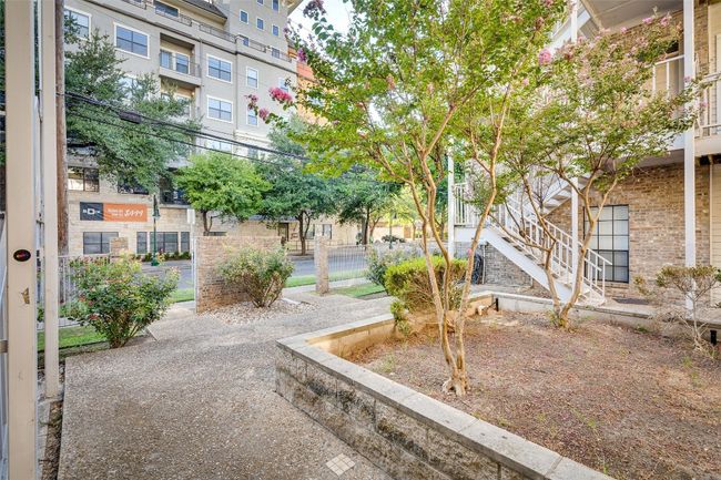 APT-205 - 715 W 22 Nd 1/2 St, Condo with 2 bedrooms, 2 bathrooms and 2 parking in Austin TX | Image 4