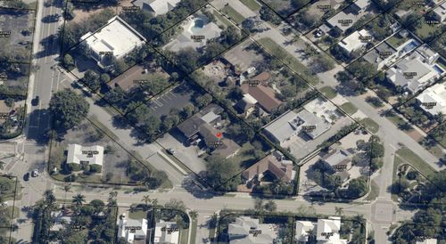 202 Palm Ct, Delray Beach, FL, 33444-4055 | Card Image