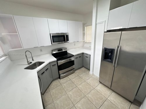 941 Sw 6th Pl, Florida City, FL, 33034-4673 | Card Image