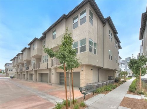 1246 W Bushell St, Anaheim, CA, 92805-6581 | Card Image