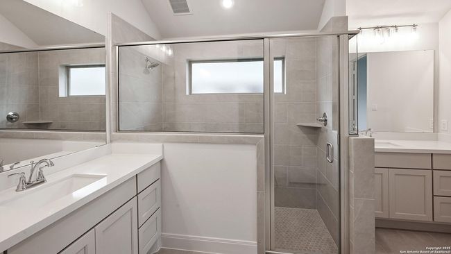 355 Alpine Lks, House other with 4 bedrooms, 3 bathrooms and null parking in New Braunfels TX | Image 14