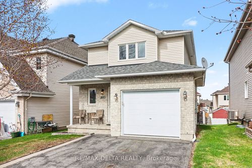 169 Louise St, Rockland, ON, K4K1R8 | Card Image