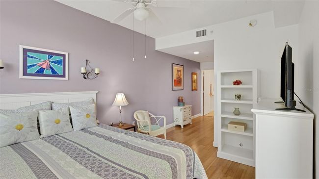 Primary Bedroom | Image 17