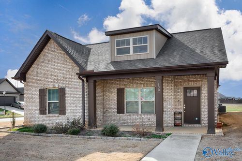 100 Sartain St, New Market, AL, 35761-7948 | Card Image