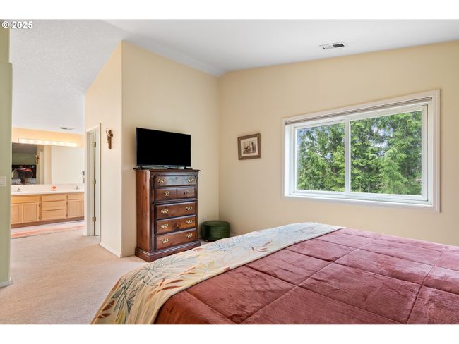 3010 Sw Phyllis Dr, House other with 4 bedrooms, 3 bathrooms and 3 parking in Gresham OR | Image 35