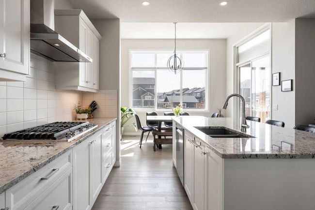7 Sundown Cres, House other with 4 bedrooms, 4 bathrooms and 4 parking in Cochrane AB | Image 7