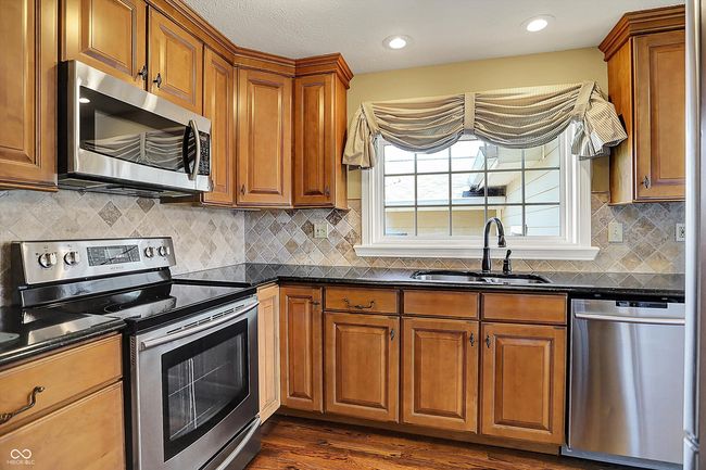 KITCHEN | Image 15