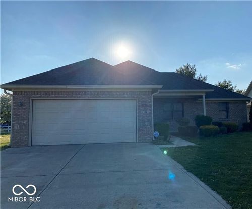 1128 Brookside Ct, Avon, IN, 46123-7428 | Card Image