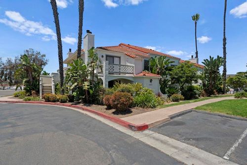 204-9409 Fairgrove Lane, San Diego, CA, 92129 | Card Image