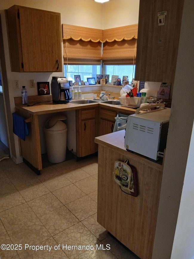7404 Acorn Cir, House other with 2 bedrooms, 2 bathrooms and null parking in SPRING HILL FL | Image 8