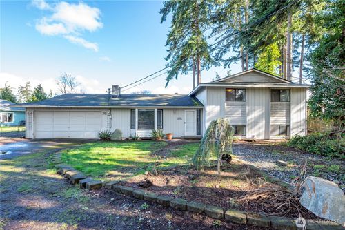 716 Nw Heller St, Oak Harbor, WA, 98277-9238 | Card Image