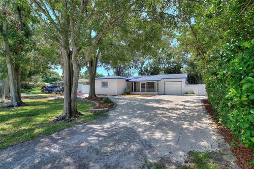 5424 14th Ave N, St Petersburg, FL, 33710-5948 | Card Image