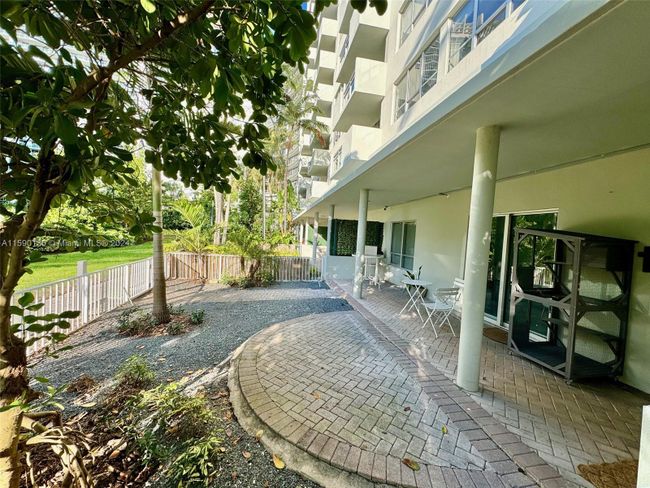 L42S - 1500 Bay Rd, Condo with 1 bedrooms, 1 bathrooms and null parking in Miami Beach FL | Image 5