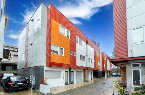 b-12526 15th Ave Ne, Seattle, WA, 98125-4020 | Card Image