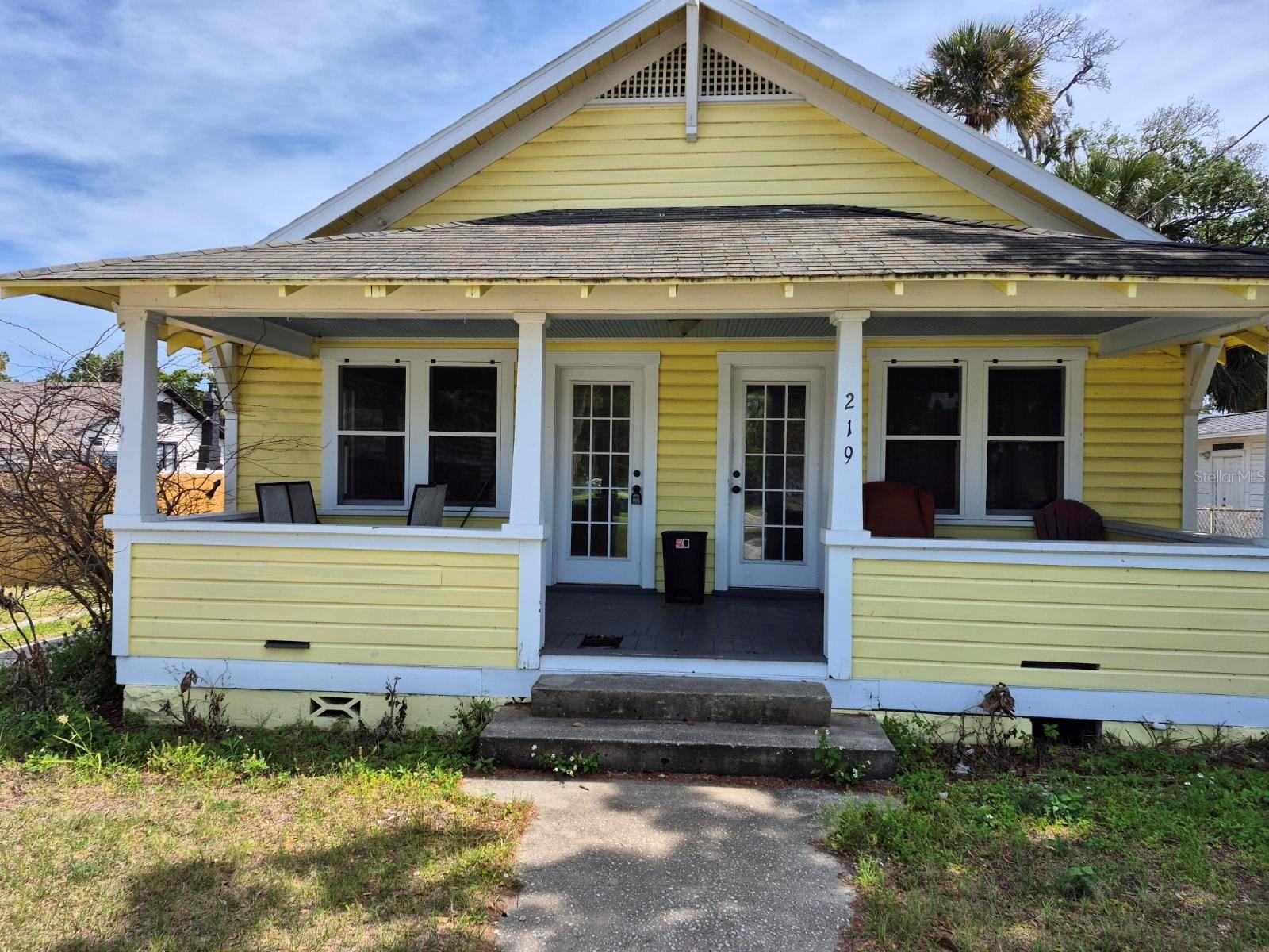 Residential in DAYTONA BEACH