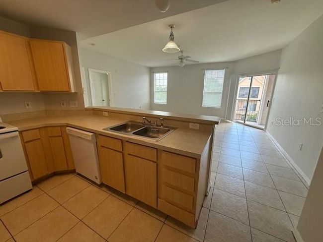 APT-303 - 2000 Erving Cir, Condo with 2 bedrooms, 2 bathrooms and null parking in OCOEE FL | Image 6