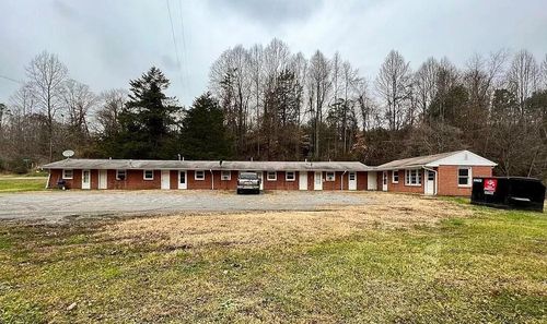 apt-4-575 Colonial Hill Dr, Bassett, VA, 24055-4425 | Card Image