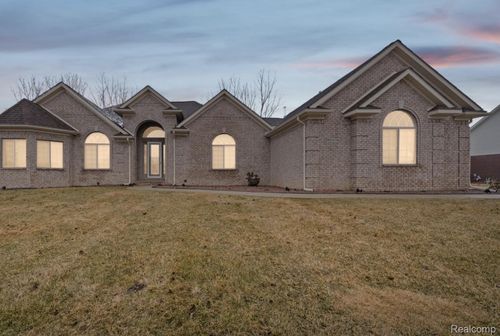 28796 Liparoto Blvd, Flat Rock, MI, 48134-8073 | Card Image