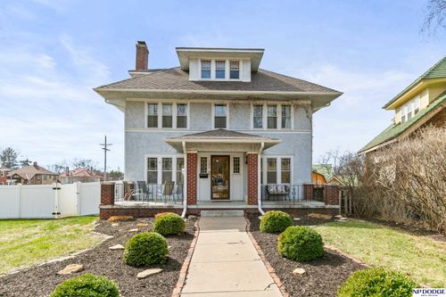102 N 55th St, Omaha, NE, 68132-2815 | Card Image