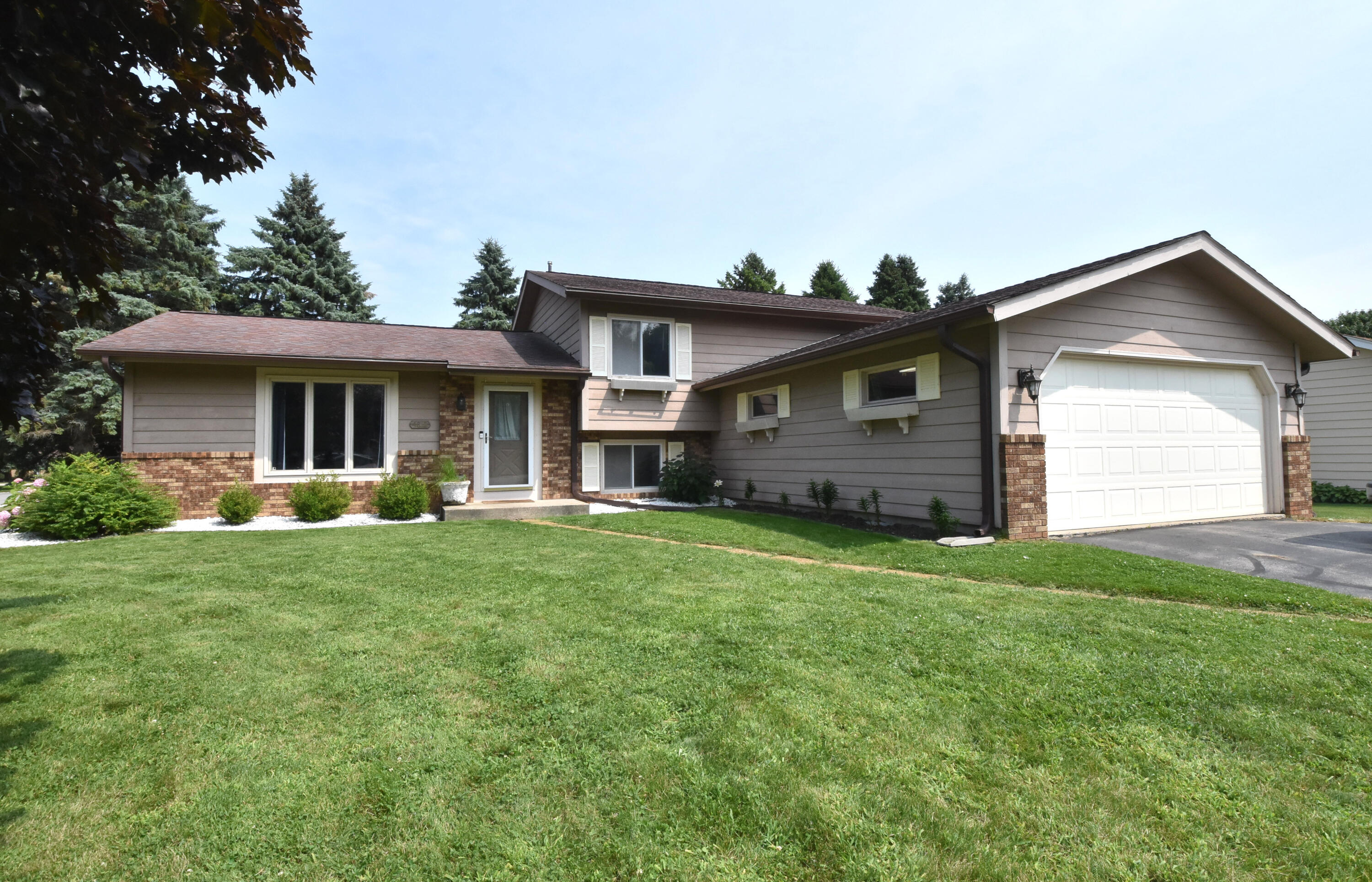 Conlaine Dr, Caledonia, WI 53402