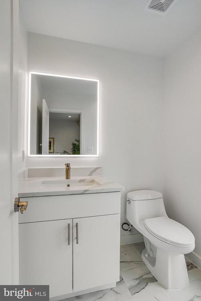 4902 D St Se, Townhouse with 5 bedrooms, 4 bathrooms and null parking in WASHINGTON DC | Image 42