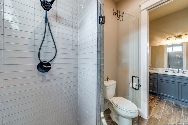 895 Private Road 1742, House other with 4 bedrooms, 5 bathrooms and null parking in Mico TX | Image 26