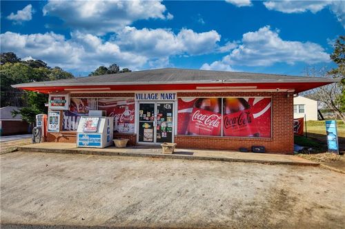247 Cannon Dr, Social Circle, GA, 30025-3051 | Card Image