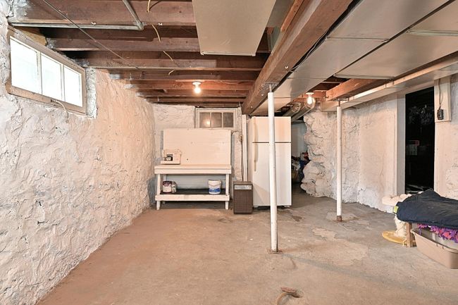 LOWER LEVEL UNFINISHED | Image 21