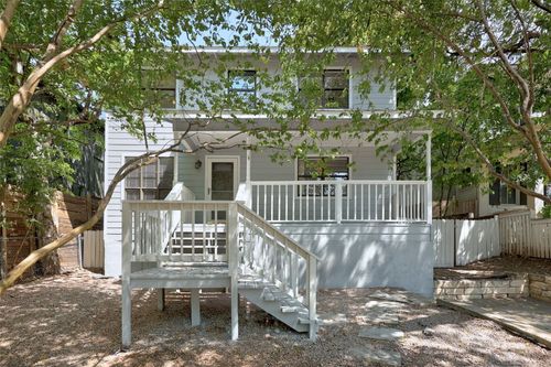 2102 E 8th St, Austin, TX, 78702-3434 | Card Image
