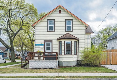 275 Cromwell St, Sarnia, ON, N7T3Y2 | Card Image