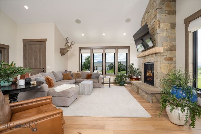 1055 Caddie Ct, House other with 6 bedrooms, 5 bathrooms and null parking in Bozeman MT | Image 12