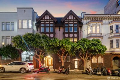 4 - 1317 Hyde Street, Condo with 2 bedrooms, 1 bathrooms and null parking in San Francisco CA | Image 2