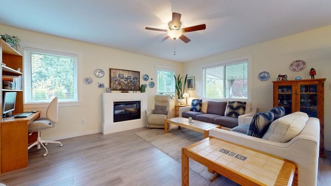 1024 Wenda Place, House other with 3 bedrooms, 2 bathrooms and 4 parking in Squamish BC | Image 17