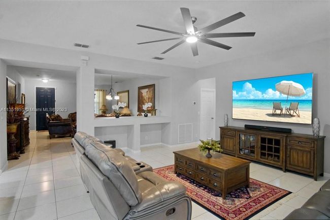 5806 Nw Breezy Brook Ct, House other with 3 bedrooms, 2 bathrooms and null parking in Port St. Lucie FL | Image 16