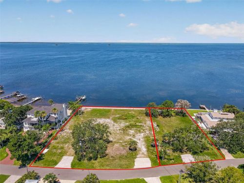 621 N Mayo St, Crystal Beach, FL, 34681 | Card Image